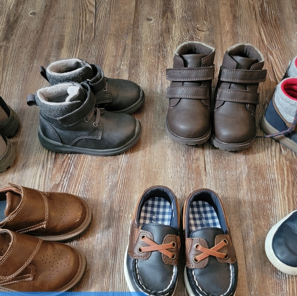 Carter's/Oshkosh toddler shoes NWOT